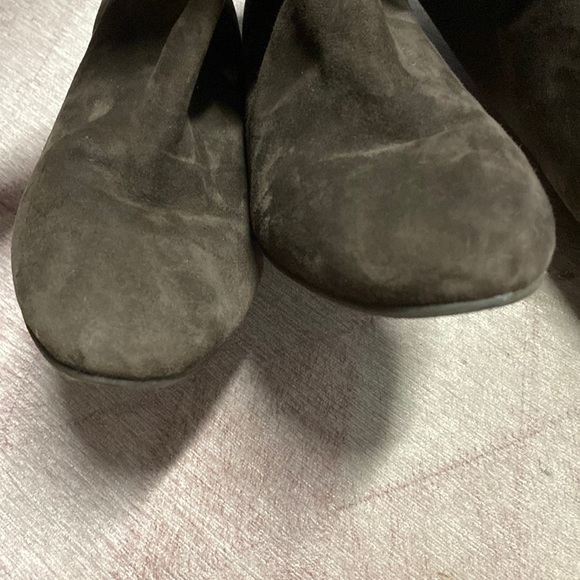 BCBG Suede Leather Indie Brown Knee High Wedge Boots 8 - Picture 6 of 12